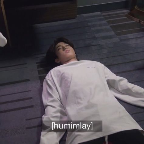 (text) : Filipino translation for "rest" #StrayKids #han #jisung Straykids Han Jisung, Filipino Memes, Sleep Funny, Bonnie Clyde, Show Me The Way, Stray Kids Chan, Funny Meems, Baby Squirrel, Savage Kids