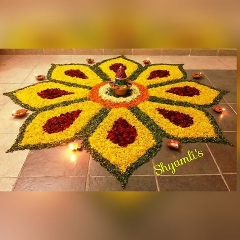 Zendu Flowers Rangoli, Diwali Flower Rangoli At Home, Unique Flower Rangoli, Marigold Flower Rangoli Designs, Semi Circle Flower Rangoli, Rangoli On Stairs, Floral Rangoli Designs Diwali, Simple Flower Rangoli Diwali, Rangoli From Flowers