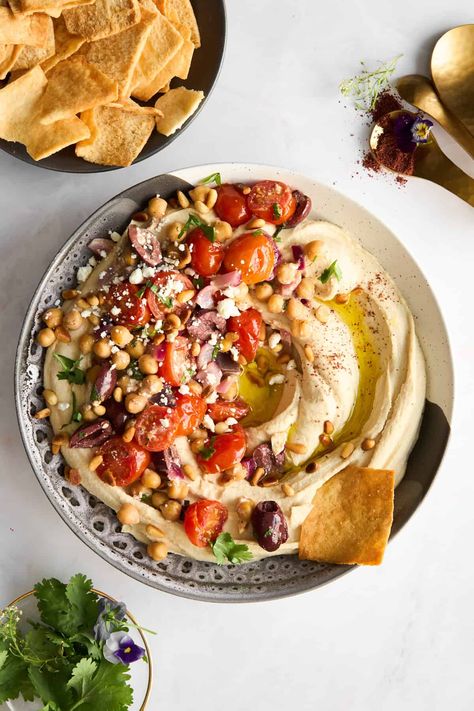 Hummus Appetizers, Roasted Olives, Hummus Bowl, Easy Hummus Recipe, Food Dolls, Dry Chickpeas, Olive Recipes, Easy Hummus, Make Hummus