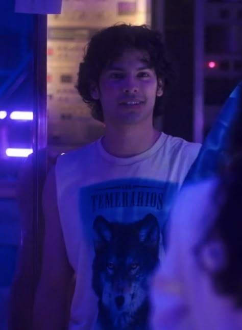 Xolo Maridueña as Jaime Reyes in Blue Beetle (2023) Jaime Blue Beetle, Xolo Maridueña Blue Beetle, Jamie Reyes, Xolo Mariduena Blue Beetle, Jaime Reyes, Xolo Maridueña, Miguel Diaz, Best Hero, Blue Beetle