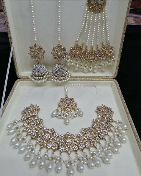 South Indian Bridal Jewelry Sets, Indian Bridal Jewelry Sets Gold, Jewelry Black Women, Bridal Jewelry Sets Gold, Gold Necklace Set Bridal, Bridal Jewelry Pakistani, Bridal Jewelry Bracelets, Bridal Jewelry Sets Brides, Pakistani Bridal Jewelry