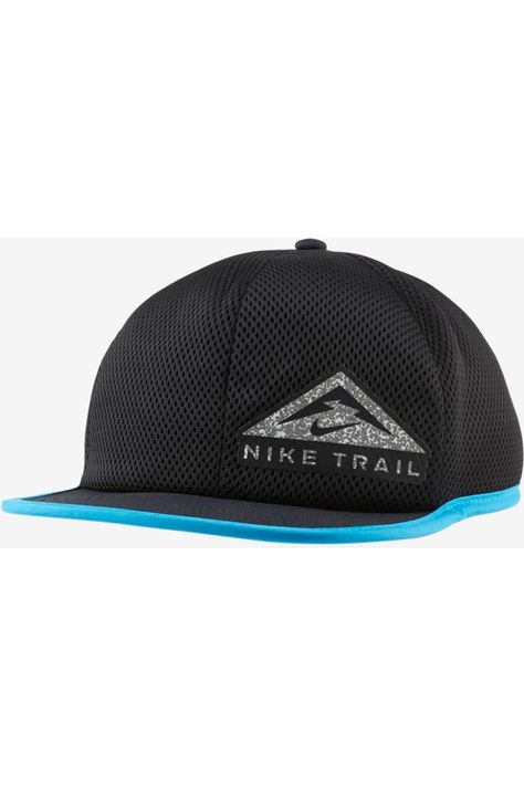 COBERTURA LEVE E VENTILADA.Percorra caminhos alternativos com conforto e frescor usando o boné Nike Dri-FIT Pro. Seu design ajustável permite que você controle o ajuste e a proteção.Quilômetros de aventuraPara a coleção Nike Trail desta temporada, as análises de corredores de trilhas ajudaram a criar equipamentos de corrida projetados especificamente para seus quilômetros ao ar livre.Gerenciamento de cobertura e umidadeUma aba de espuma leve oferece proteção quando você precisa. A tecnologia Dri Nike Dri Fit, Dri Fit, Trucker Hat, Bones, Nike, Hats