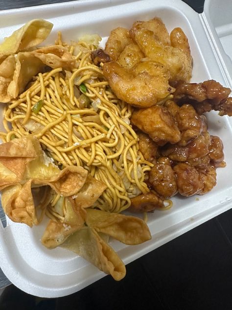 Cho Mein, Food For The Gods, Best Freeze Dried Food, Food Plates, Soul Food Dinner, Panda Express, Food Babe, Delicacy Food, Chicken And Shrimp