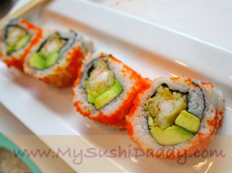 Mexican Sushi Rolls from Crave :) this is acutally my favorite thing Mexican Sushi, Sushi Roll Recipes, Sushi At Home, Sushi Night, Homemade Sushi, How To Make Sushi, Best Sushi, Sushi Roll, Sushi Recipes