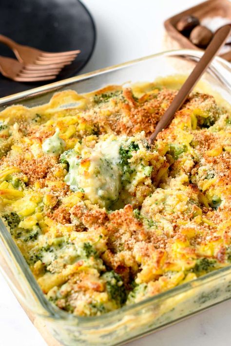 Best Cheese Sauce, Broccoli Au Gratin, Herbed Cream Cheese, Broccoli Gratin, Broccoli Side Dish, Au Gratin Recipes, Broccoli Bake, French Recipes, Bechamel Sauce