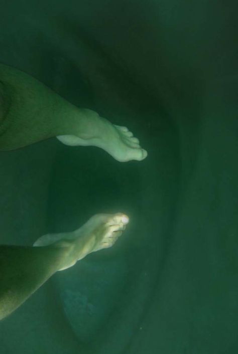 North Sea Scary, Scary Ocean Aesthetic, Thalassophobia Pictures, Scary Ocean Pics, Scary Underwater Pics, Unseen Photography, Ocean Scary, Creepy Ocean, Scary Water