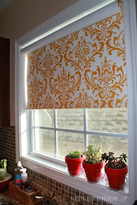 IKEA Hack: Fabric Covered Tupplur Blinds  HousLoveDogBlog@blogspot.com Window Coverings Diy, Diy Window Shades, Roll Up Curtains, Basement Window, Modern Blinds, Living Room Blinds, Bedroom Blinds, Diy Blinds, Blinds Design