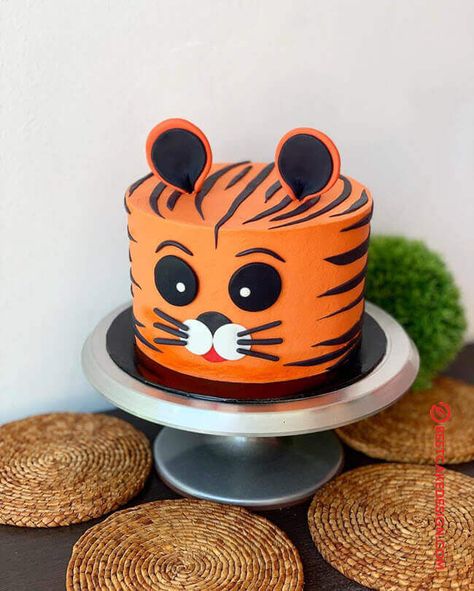 50 Tiger Cake Design (Cake Idea) - October 2019 Tiger Birthday Cakes, Tiger Smash Cake, Tiger Cakes For Kids, Cute Tiger Cake, Tiger Theme Cake, Tiger Cake Ideas, Tiger Cakes, Tiger Birthday Cake, Jungle Birthday Cakes