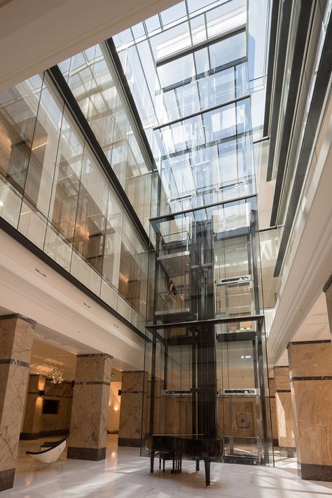 Gallery of Erasmus University College in Rotterdam / Erick van Egeraat - 14 Glass Elevator Architecture, Lift Architecture, Lift Lobby, Glass Lift, Elevator Design, Glass Elevator, Mall Design, Glass Structure, Lift Design