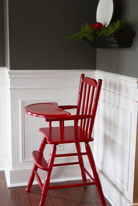 The Yellow Cape Cod: DIY project on a highchair. Painted High Chairs, Yellow Cape Cod, Vintage High Chairs, Cute Desk Chair, Wooden High Chairs, Chair Redo, Adirondack Chair Plans, Table Ikea, Christmas Dining Room