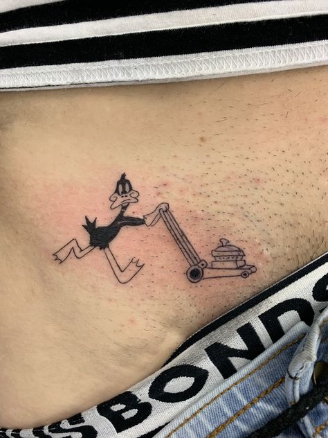 Dr Hung Looney Tunes Tattoo, Funny Tattoo, Frog Tattoos, Hand Tattoos For Guys, Funny Tattoos, Daffy Duck, Ink Ideas, Fine Line Tattoos, Looney Tunes