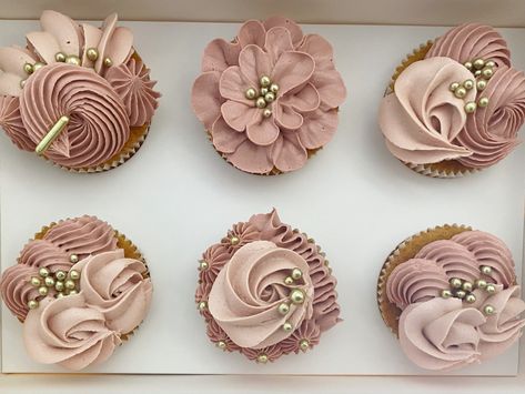 Rose Gold Cupcakes Wedding Ideas, Dusty Rose Macarons, Dusty Rose Cupcakes, Dusty Pink Cupcakes, Dusty Rose Cake, Quince Treats, Rose Gold Cupcakes, Stiletto Cupcakes, Engagement Cupcakes