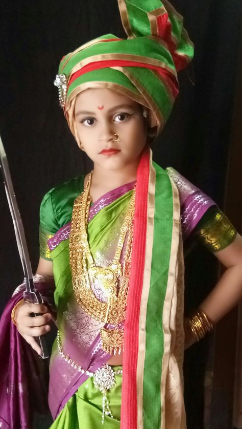 Queen of jhanci....Rani Laxmibai Jansi Rani Lakshmi Bai, Rani Lakshmi Bai Fancy Dress, Rani Lakshmi Bai, Lakshmi Bai, Baby Fancy Dress, Photo Stills, God Artwork, Ganesh Wallpaper, Desi Wedding Decor