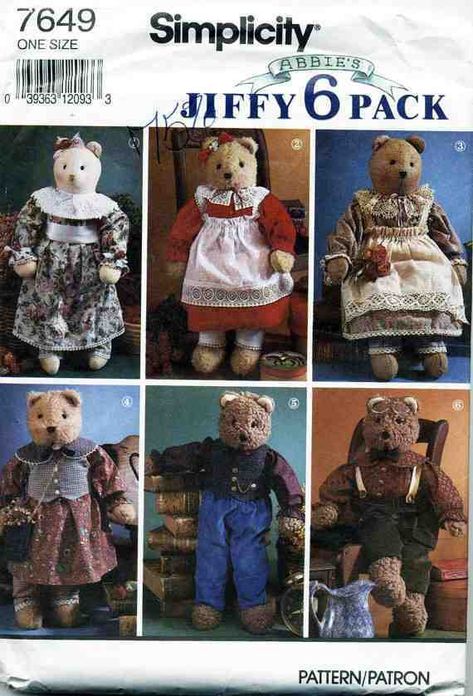 Build A Bear Clothes Pattern, Build A Bear Clothes, Bear Clothing, Doll Bear, Wardrobe Vintage, Bear Clothes, Stuffed Bear, Crafts Sewing Patterns, Teddy Bear Doll