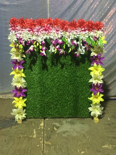 ganpati festival Mandir Decoration, Ganpati Decoration At Home, Ganpati Festival, Phone Case Diy Paint, Decoration For Ganpati, Grass Background, Green Mat, Ganpati Decoration Design, Desi Wedding Decor