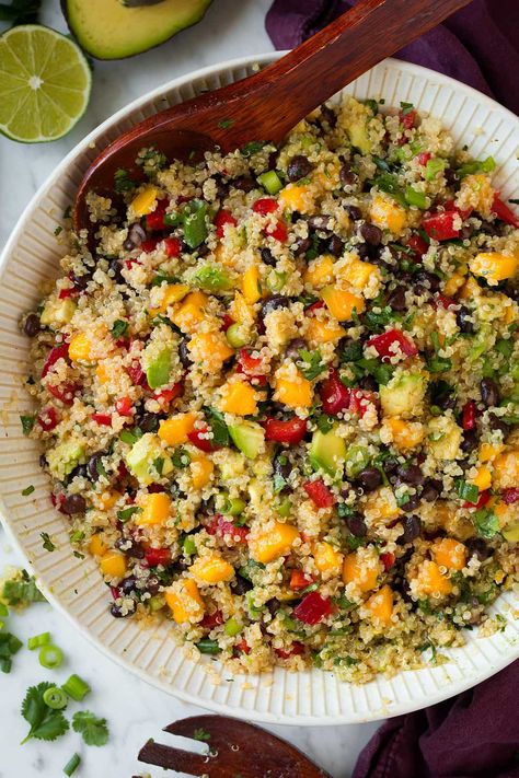 Mango Quinoa Salad, Vegetarian Quinoa Chili, Salad With Mango, Black Bean Salad Recipe, Cooking Avocado, Vegetarian Ideas, Avocado Quinoa, Black Bean Quinoa, Mango Avocado