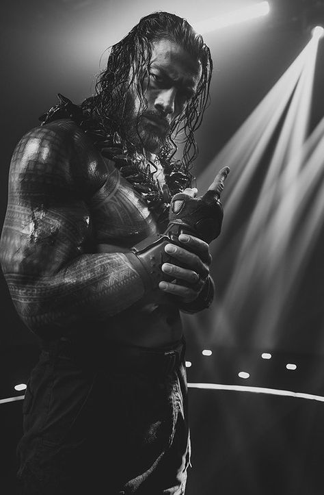 Roman Reigns Poster, Roman Reigns Black And White, Wwe Black And White, Roman Reigns Wallpapers, Roman Reigns Drawing, Reign Quotes, Roman Reign, Shield Wwe, Wwe Men