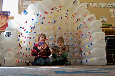 Milk Jug Igloo!!!!  Now I have a REALLY good reason to start saving all our gallons of milk.  Cute! Milk Jug Igloo, Igloo Building, Boxes Diy, School Displays, Future Teacher, Summer Activity, Class Room, Camp Ideas, Milk Carton