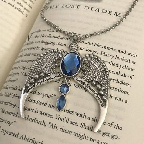 Rowena Ravenclaw Diadem, Ravenclaw Pride, Ravenclaw Aesthetic, Cho Chang, Shang Chi, Buku Harry Potter, Harry Potter Ravenclaw, Harry Potter Houses, Hogwarts Aesthetic