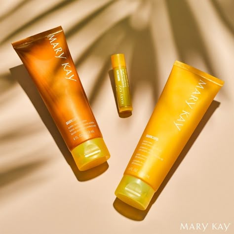 SPF 50 protection while you tan or are out in the sun 🌞 even for your lips! Sunscreen Packaging, Imagenes Mary Kay, Mary Kay Skin Care, Fragrance Photography, Sunscreen Stick, Sun Lotion, Suntan Lotion, Cosmetics Photography, Suncare