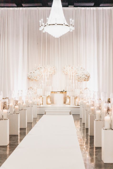 Monochromatic Wedding, White Wedding Decorations, Dream Wedding Reception, Indoor Wedding Ceremonies, Munaluchi Bride, Future Wedding Plans, Wedding Reception Venues, Wedding Event Planner, Wedding Aisle