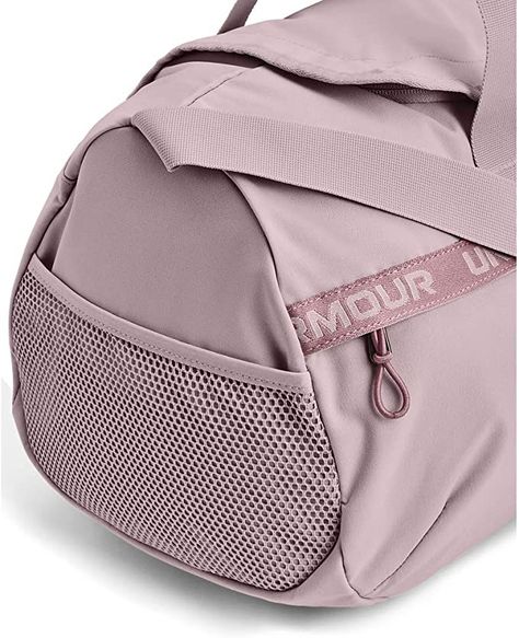 OMG! Under Armour NEVER fails!! Big beautiful tote bag. Perfect for workouts, nights away, literally just about anything! Comes in different patterns, different colours ... LOVE IT! Bag With Shoe Compartment, Workout Bags, Pretty Bags, Sports Apparel, Athletic Shirts, Under Armour Women, Pink Bag, Louis Vuitton Damier, Sport Outfits