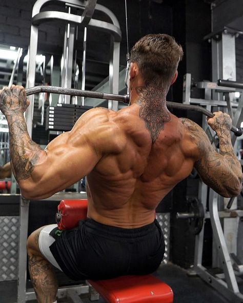 Back Day💪Save & smash this killer ‘drop set’ back workout! #bodybuilding Lat Pull Down - 4 x 8-10 (Every Set, Drop Set) Seated Row Machine - 4 x 8-10... | By Ross Dickerson | Facebook Drop Sets Workout, Seated Row, T Bar Row, Incline Bench, Back Row, Back Day, Back Exercises, Back Workout, Gym Rat