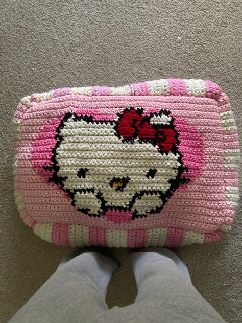 Crochet Patterns Picture, Knitting Hello Kitty, Crochet Hello Kitty Pillow, Crochet Tapestry Pillow, Hello Kitty Knitting, Crochet Floor Pillow, Soft Pink Coquette, Heart Hello Kitty, Coquette Heart