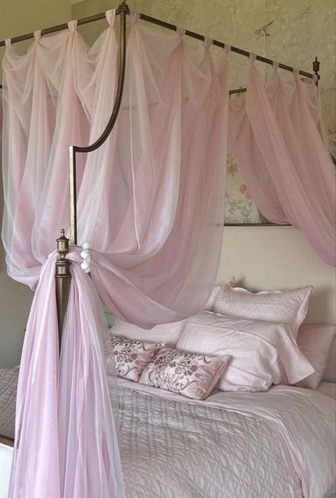 Room Decor Essentials, Coquette Room Decor, Coquette Room, Floral Bedding Sets, Floral Bedding, Pretty Room, Dreamy Room, Canopy Bed, Dream Room Inspiration