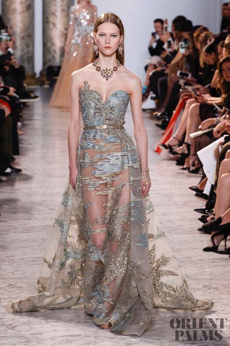 Annie Cresta, Eli Saab, Shaadi Outfits, Runway Gowns, Ellie Saab, Elie Saab Spring, Elie Saab Couture, Beautiful Prom Dresses, Runway Dresses