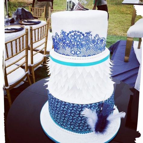 Tswana inspired cake made by Puleng Shiburi Tswana Traditional Wedding Cakes, African Wedding Cakes, African Cake, Cake Clothes, Wedding Cake Setting, Cakes To Make, Wedding Cake Prices, African Traditional Wedding Dress, 3 Tier Wedding Cakes