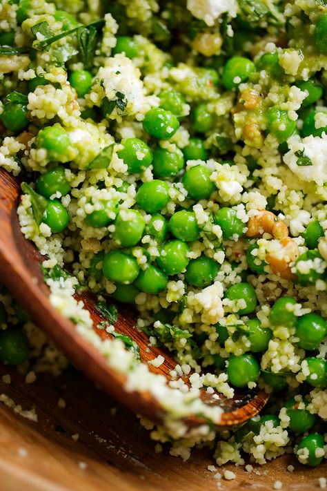 Couscous Salad Recipes, Basil Vinaigrette, Spring Peas, Couscous Salat, Vinaigrette Recipe, Couscous Recipes, Easy Camping Meals, Pea Salad, Couscous Salad