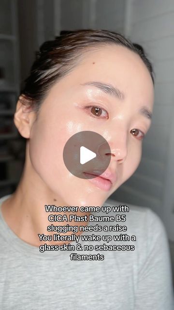 Yuri Lee on Instagram: "Slugging night with @larocheposayusa CICA Plast Baume B5💙💦 No more #sebaceousfilaments hello glowy skin✨ #cicaplast #glowyskin #slugging #skincarehack #nightskincareroutine" Cicaplast Baume B5 Before And After, Cicaplast Baume B5, Sebaceous Filaments, Night Skin Care Routine, Clear Skin Tips, Diy Remedies, Glowy Skin, Diy Beauty Hacks, Glass Skin