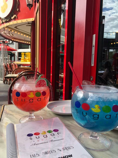 Sugar factory LV Sugar Factory Aesthetic, Sugar Factory Drinks, Factory Aesthetic, The Sugar Factory, Sugar Factory, Food Aesthetics, Fun Drinks, Sweet Treats, Vision Board