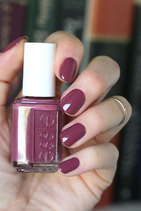 Essie Envy: Essie Mauve Comparison : Merino Cool, Angora Cardi, Island Hopping & Take Me To Thread Fall Rolls, Mauve Nail Polish, Best Nail Polish Brands, Nails Essie, Mauve Nails, Essie Polish, Nagellack Trends, Nail Polish Brands, Best Nail Polish