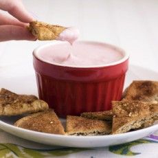 Strawberry Cheesecake Dip with Cinnamon Sugar Pita Chips Cinnamon Pita Chips, Cinnamon Sugar Pita Chips, Strawberry Cheesecake Dip, Handle The Heat, Cheesecake Dip, Healthy Strawberry, Cinnamon Chips, Snack Dip, Spicy Snacks