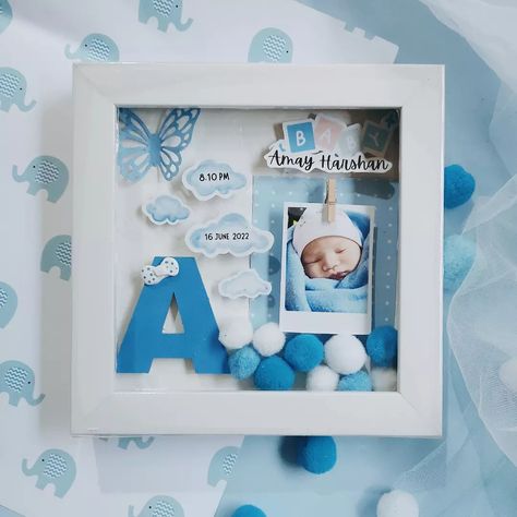 Small Shadow Box Ideas, Baby Birth Details Frame, Baby Shadow Box Ideas, Baby Memory Frame, Baby Birth Cards, Baby Shadow Box, Diy Photo Book, Baby Art Projects, Personalised Gifts Diy