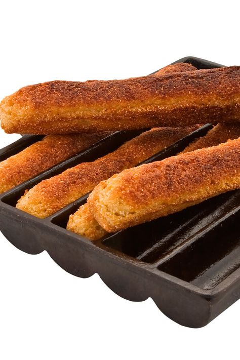 Alabama Corn Sticks - If you've got a cast iron corn stick pan lying around your kitchen, it's high time you used it. If you don't have one just pour the mix into a muffin tin and make some Alabama corn muffins. | CDKitchen.com Corn Sticks Recipe, Dinner Hacks, Corn Sticks, Cast Iron Corn, Cast Iron Bread, Southern Foods, Food Truck Menu, Corn Muffins, How To Make Pancakes