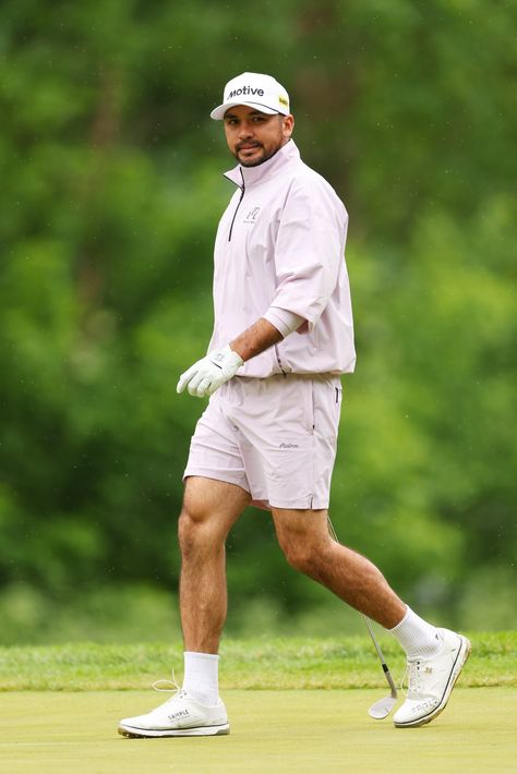 Golf Outfit Men, Golf Style Men, Golf Photoshoot, Golf Swag, Golf Fits, Golf Aesthetic, Mens Golf Fashion, Golf Inspiration, Golf Chipping