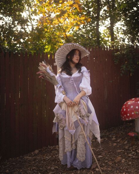 🕸️cobweb witch for PARF🕸️🖤 I made everything except the lace skirt and the blouse 🥰 videos for the hat, skirts, and bodice are up on YT look at my cute spiders 👀👀🕸️ 📷 @mashix #renfaire #renaissancefestival #renaissancefaire #halloweencostume #witchcostume Ren Faire Witch Costume, Witch Ren Faire, Faerie Circle, Ren Fair Outfits, Ren Fair Costume, Mushroom Witch, Fair Costume, Cute Spiders, Ren Faire Outfits