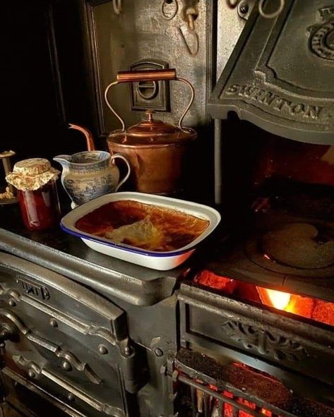 Cottage Baking, Cottagecore Baking, Fire Home, Victorian Cottagecore, Cottagecore Life, Gluten Free Chocolate Recipes, Dessert Homemade, Cottage Fireplace, Homemade Strawberry Jam