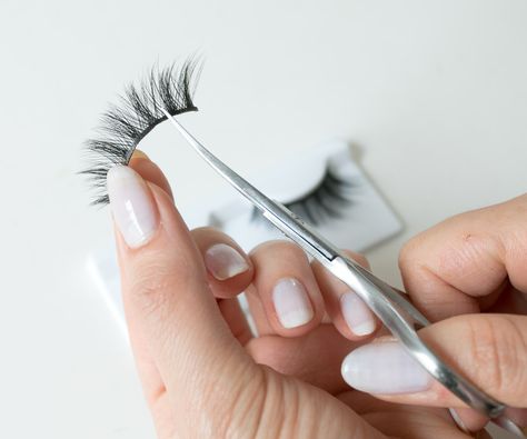 Apply False Eyelashes, Applying False Lashes, Applying False Eyelashes, Silicone Makeup, Eyelash Sets, Makeup Brush Cleaner, How To Clean Makeup Brushes, Eyelash Growth, Eyelash Glue