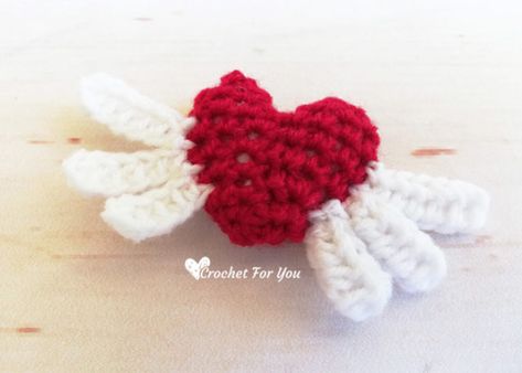 Crochet Heart Angel Free Pattern - Crochet For You Valentine Keychain, Crocheted Hearts, Afghan Patterns Free, Crochet Valentine Patterns, Crochet Valentine, Angel Pattern, Crochet Keychains, Crochet Angels, Crochet Angel