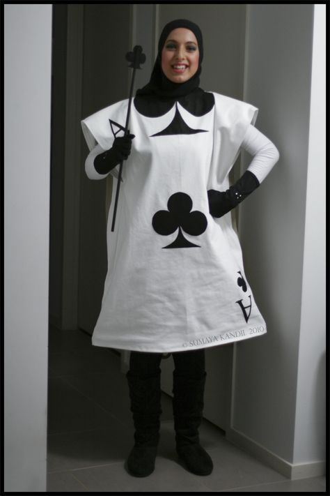 Card Soldiers, Alice In Wonderland Play, Playing Card Costume, Card Costume, Alice In Wonderland Diy, Soldier Costume, Alice Costume, Mad Hatter Party, 21st Party