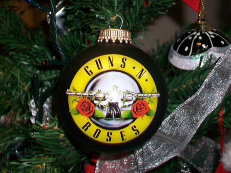 Rock Ornaments, Band Ornaments, Heavy Metal Christmas, Ideas Navideñas, Thanks To You, Metal Christmas, Axl Rose, Metal Stars, Punk Bands