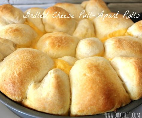 Grilled Cheese Pull Apart Rolls, Pull Apart Rolls, Cheesy Rolls, Handheld Food, Cheese Pull Apart, Pull Aparts, Cheese Pull, Cheesy Biscuit, Fast Foods