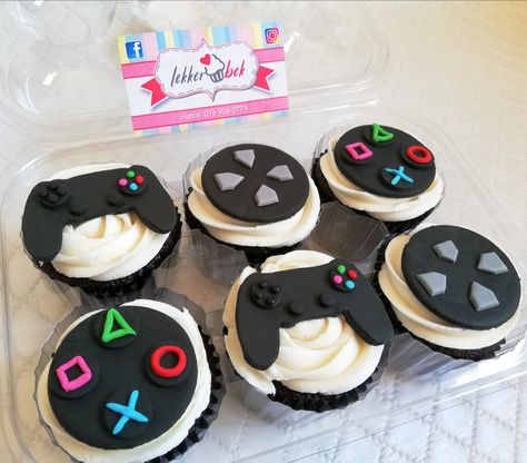 PlayStation cupcakes Playstation Cupcake Ideas, Fifa Cupcakes, Ps5 Cupcakes, Birthday Cupcakes Ideas For Boyfriend, Playstation Cupcakes, Cupcakes For Boyfriend, Xbox Cupcakes, Playstation Cake, Xbox Cake