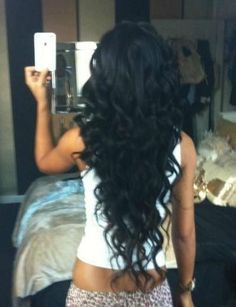 Long Layered Curly Hair, V Cut Hair, V Shaped Haircut, V Shape Hair, Black Wavy Hair, Layered Curly Hair, Hair Styles 2017, Wavy Curly Hair, Long Black Hair