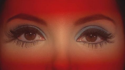 But the devil isn't ugly, the devil is pure beauty Anna Biller, The Love Witch Movie, The Love Witch, Samantha Robinson, Different Kinds Of Love, Hypnotize Yourself, Witch Makeup, Septième Art, Arte Inspo