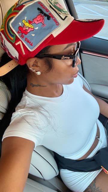 View this Snap from JAYDA WAYDA on Snapchat! Baddie Hat Outfits, Cute Highschool Outfits, Hat Outfits, Jayda Wayda, Glamour World, Birthday Fits, Jewelry Fashion Trends, Cute Comfy Outfits, Ideas For Instagram Photos